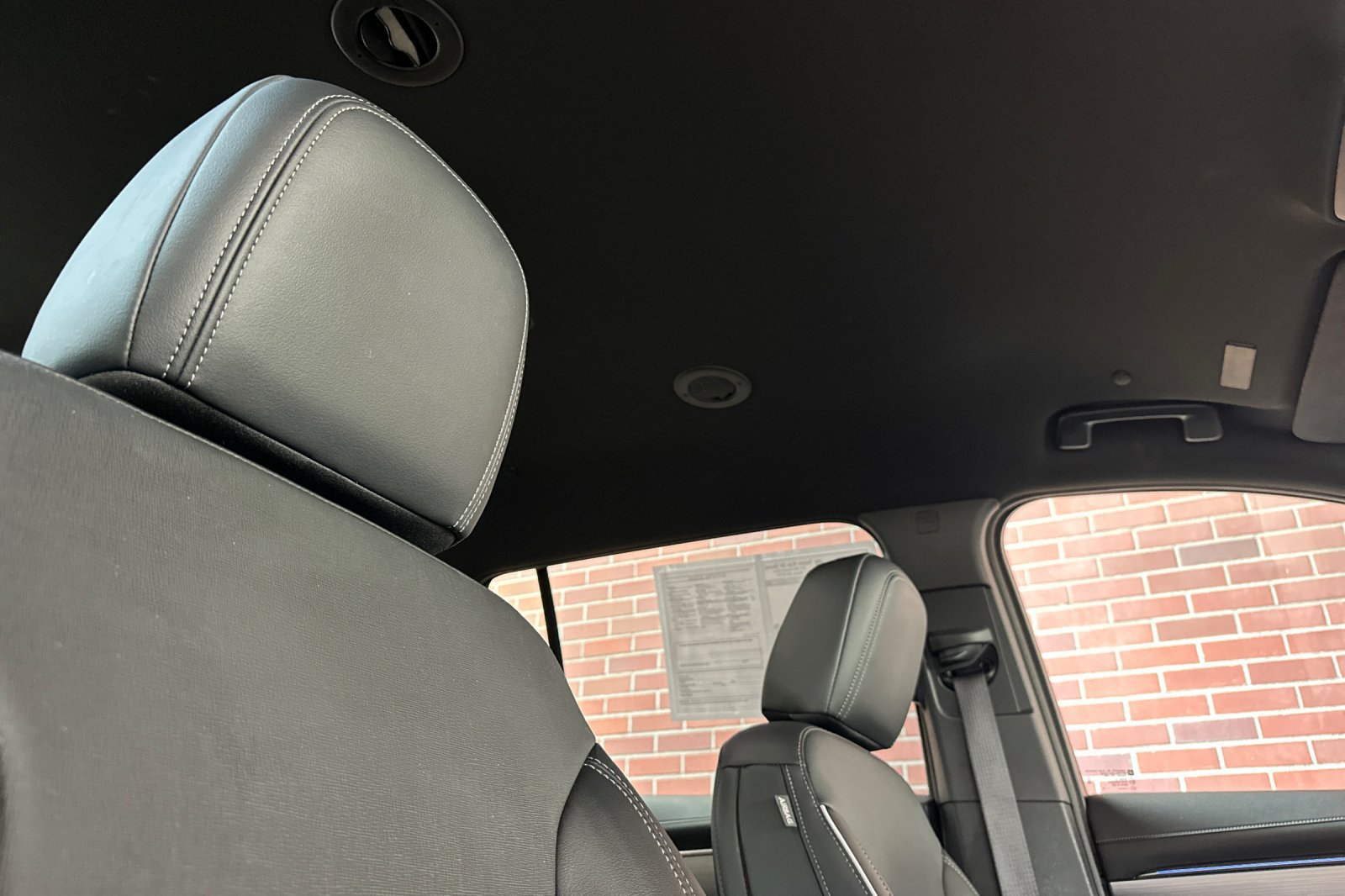 Used 2025 Buick Enclave Preferred AWD/4WD image 18