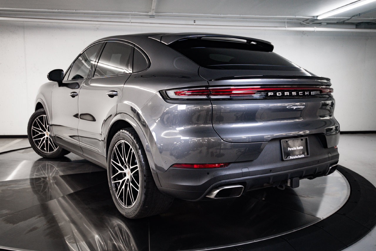 Certified 2024 Porsche Cayenne Coupe AWD/4WD image 3