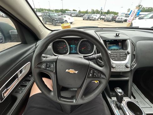 Used 2016 Chevrolet Equinox LS AWD/4WD image 28