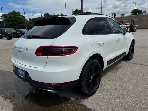 Used 2018 Porsche Macan AWD/4WD image 3