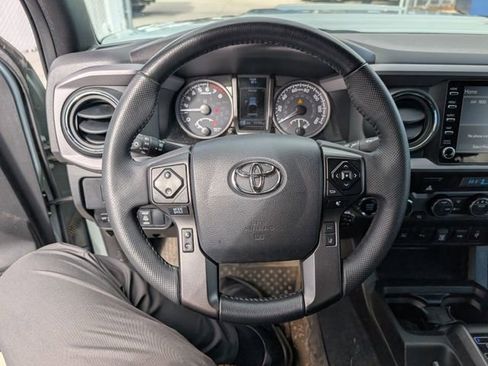 Used 2023 Toyota Tacoma TRD Sport w/ Technology Package image 8