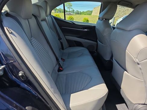 Used 2021 Toyota Camry SE FWD image 14