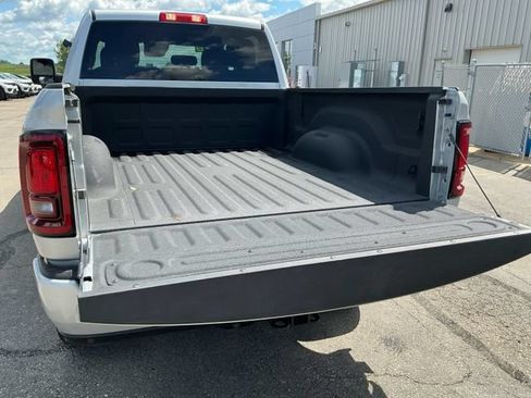 Used 2026 RAM 2500 Big Horn AWD/4WD image 12