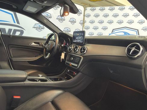 Used 2019 Mercedes-Benz GLA 250 4MATIC image 27