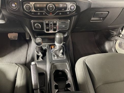 Used 2023 Jeep Wrangler Sahara image 17