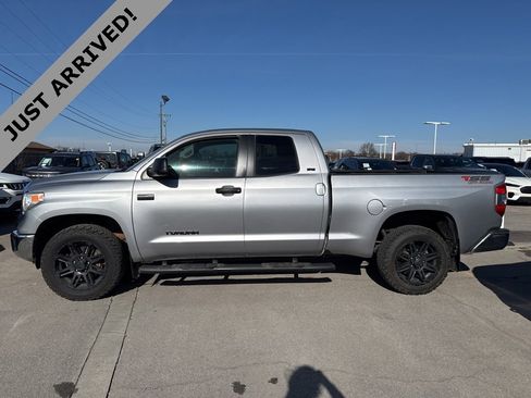 Used 2017 Toyota Tundra SR5 image 7