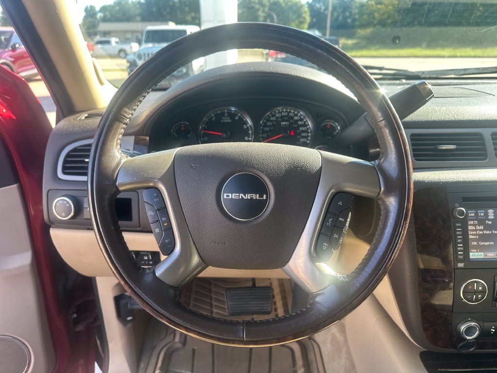 Used 2013 GMC Yukon Denali AWD/4WD image 14