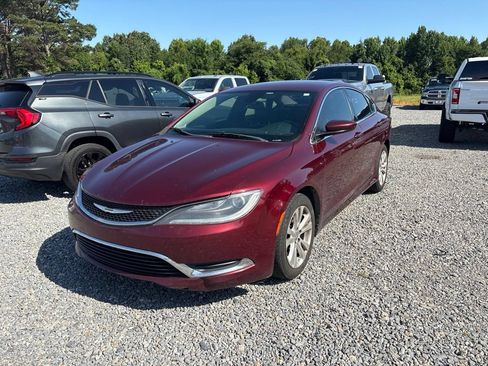 Used 2017 Chrysler 200 Limited Platinum FWD image 3