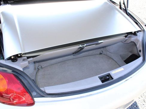 Used 2002 Lexus SC 430 Convertible image 29