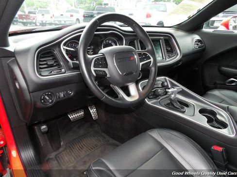 Used 2018 Dodge Challenger SXT Plus RWD image 10