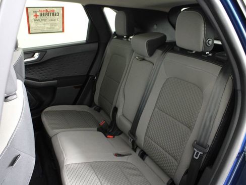 Used 2020 Ford Escape SE image 21