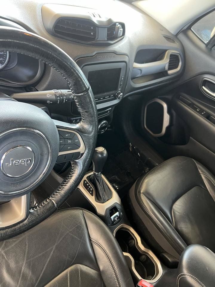 Used 2017 Jeep Renegade Limited FWD image 10