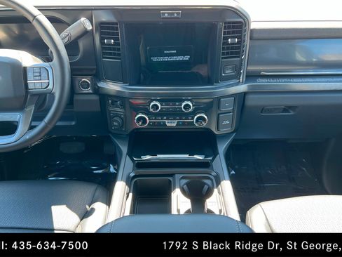 Used 2026 Ford F250 Lariat w/ FX4 Off-Road Package image 13