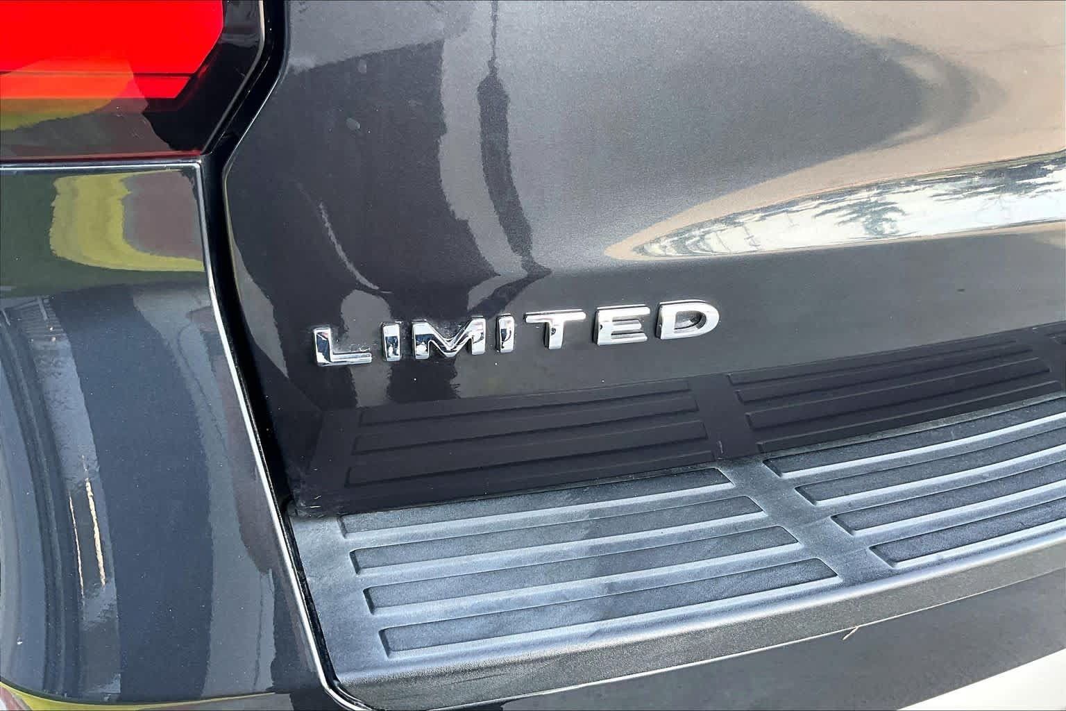 Used 2022 Ford Expedition Max Limited RWD image 28