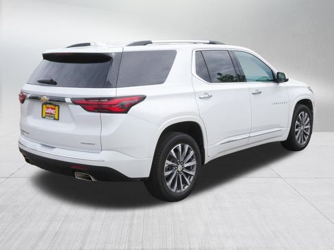 Used 2023 Chevrolet Traverse Premier w/ LPO, Floor Liner Package AWD/4WD image 7