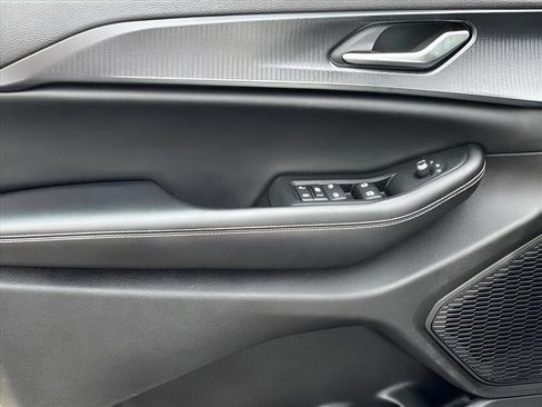 Used 2023 Jeep Grand Cherokee Altitude image 25