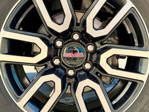 Used 2021 GMC Yukon XL AT4 w/ AT4 Premium Plus Package image 15