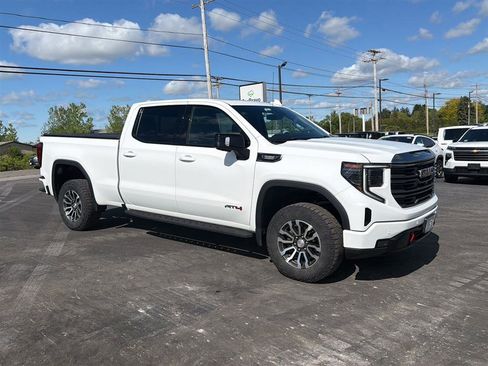Used 2023 GMC Sierra 1500 AT4 w/ AT4 Premium Package AWD/4WD image 2