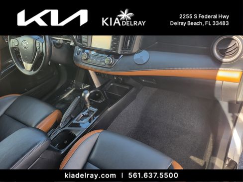 Used 2018 Toyota RAV4 SE w/ Power Extra Value Package image 9