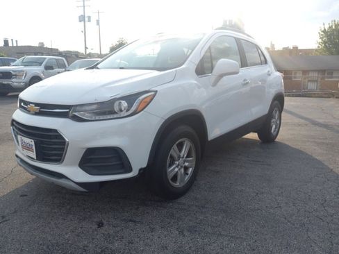 Used 2018 Chevrolet Trax LT w/ LT Convenience Package AWD/4WD image 1
