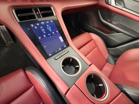 Certified 2025 Porsche Taycan AWD/4WD image 33