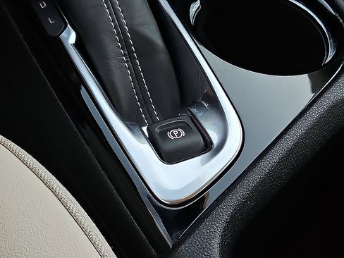Used 2023 Buick Encore GX Preferred w/ Cold Weather Comfort Package FWD image 25