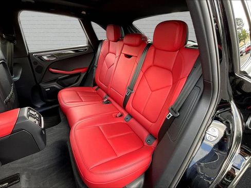 Used 2021 Porsche Macan AWD/4WD image 21