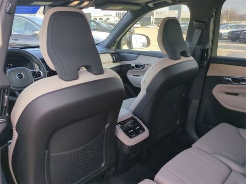 New 2026 Volvo XC90 B5 Plus image 10