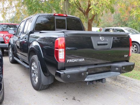 Used 2021 Nissan Frontier SV image 3