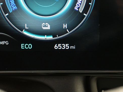 Certified 2025 Hyundai Elantra Limited image 25