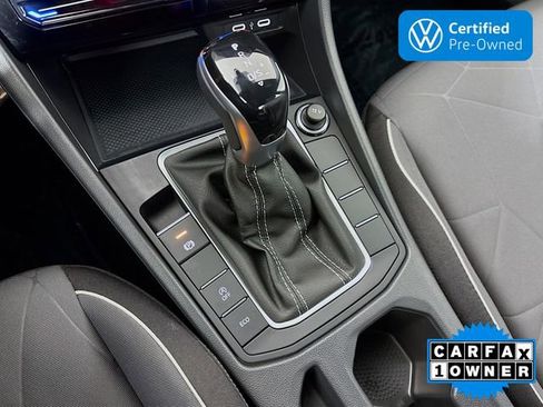 Certified 2025 Volkswagen Jetta Sport image 17