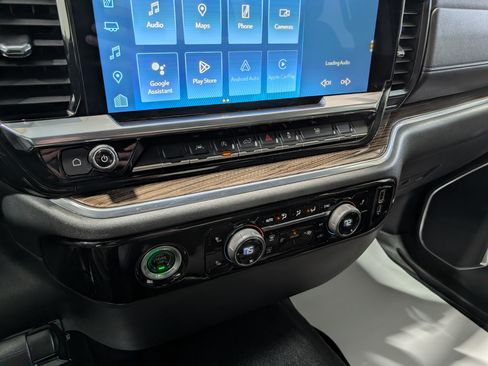 Used 2022 Chevrolet Silverado 1500 LT AWD/4WD image 24