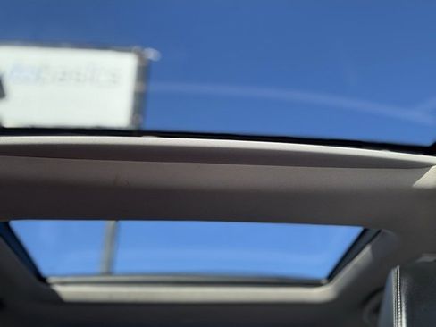 Used 2017 Nissan Maxima Platinum image 11