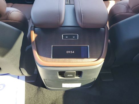 New 2025 Lincoln Navigator L Reserve image 14