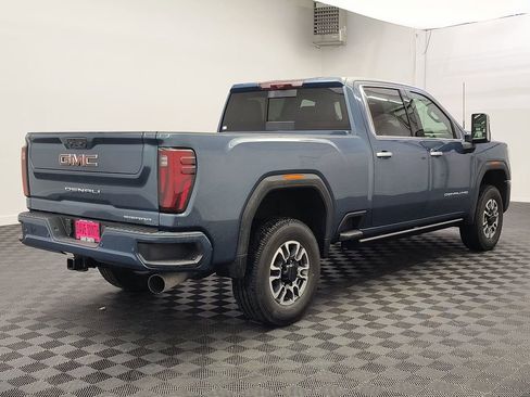 Used 2025 GMC Sierra 3500 Denali w/ Denali Reserve Package AWD/4WD image 8