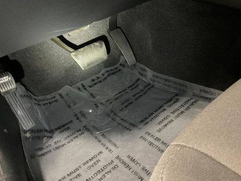 Used 2022 Dodge Challenger GT image 34