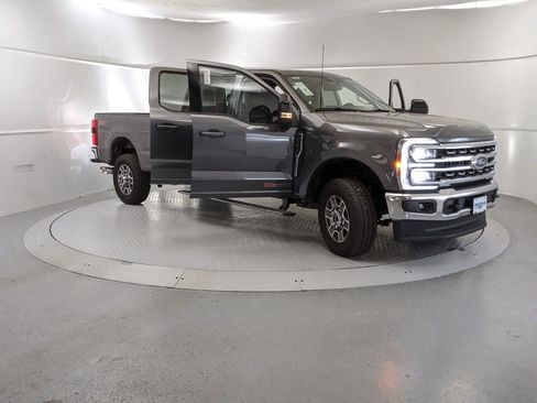 New 2025 Ford F350 Lariat w/ Lariat Ultimate Package image 24