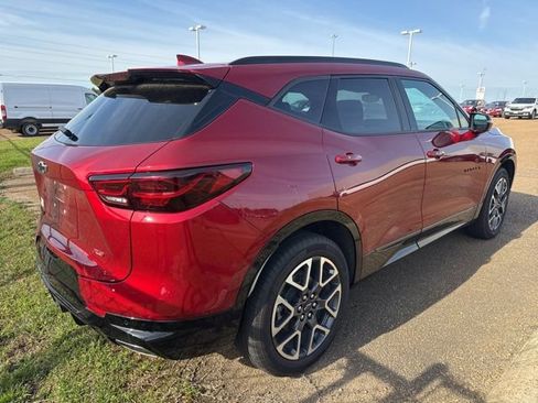 Used 2025 Chevrolet Blazer RS w/ Enhanced Convenience Package FWD image 3