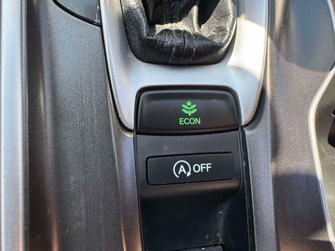 Used 2022 Honda Accord LX image 35