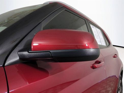 Used 2025 Hyundai Venue Limited FWD image 12