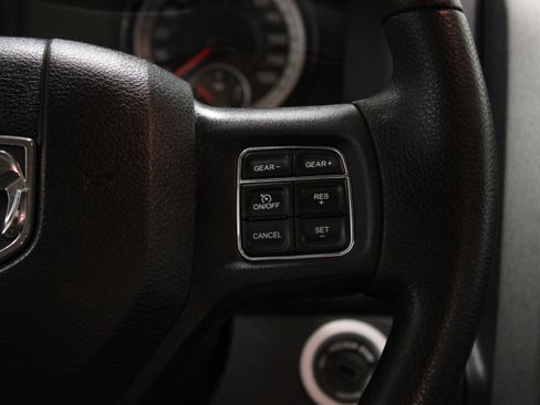 Used 2017 RAM 1500 Express AWD/4WD image 23