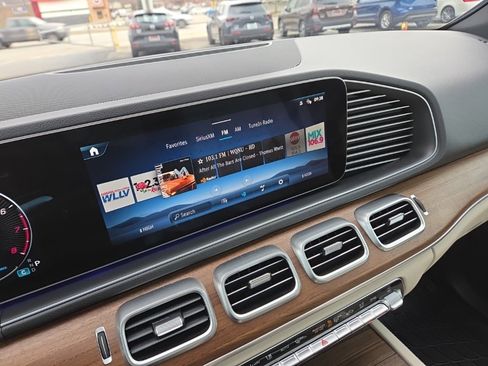 Used 2025 Mercedes-Benz GLE 450 4MATIC image 32