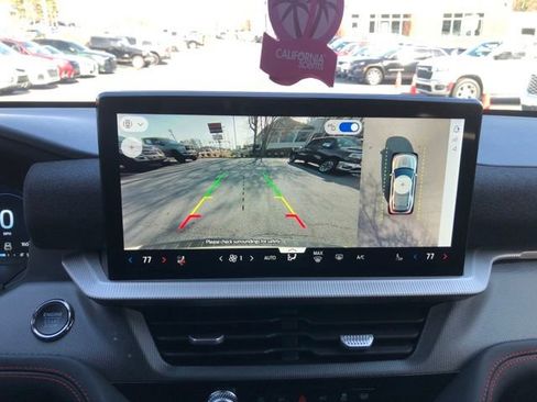 Used 2025 Ford Explorer ST-Line w/ Premium Package image 24