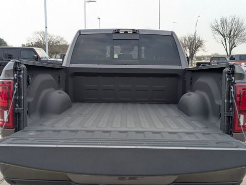 New 2025 RAM 2500 Laramie AWD/4WD image 29