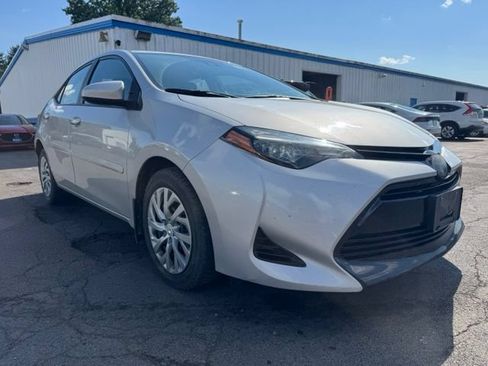 Used 2018 Toyota Corolla LE FWD image 8