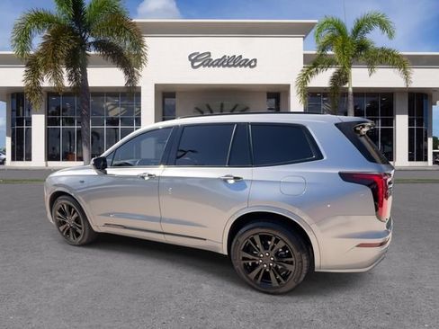 Certified 2024 Cadillac XT6 Premium Luxury FWD image 10