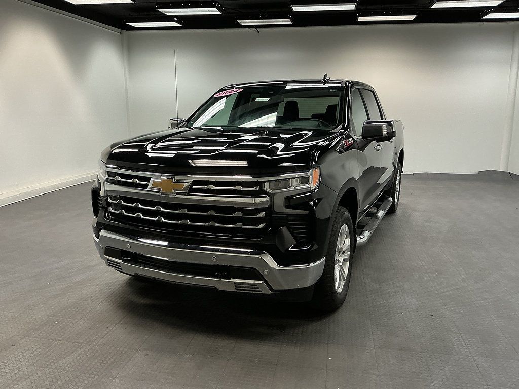 Used 2024 Chevrolet Silverado 1500 LTZ w/ Z71 Off-Road Package AWD/4WD image 1
