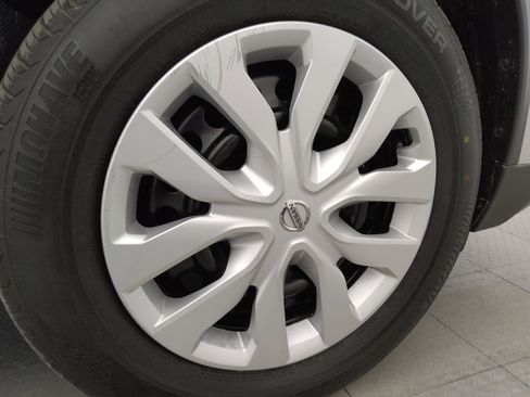 Used 2019 Nissan Rogue S AWD/4WD image 31