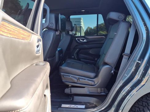 Used 2021 Chevrolet Tahoe High Country w/ Premium Package image 19