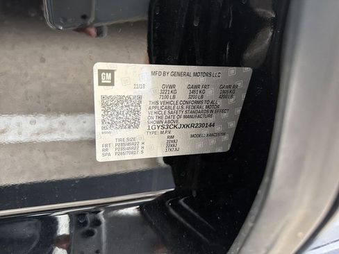 Used 2019 Cadillac Escalade Premium Luxury w/ LPO, Radiant Package RWD image 6